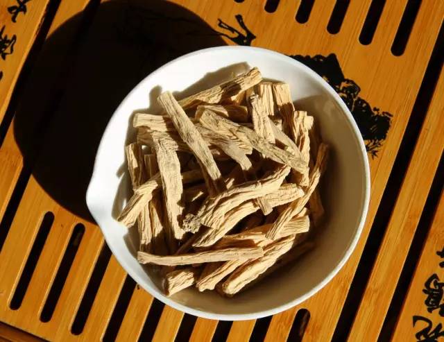 同为补虚药,神草党参跟人参的区别在哪儿?