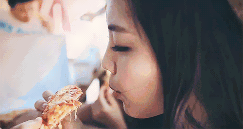 吃东西放纵一点也不怕,这不仅会毁了你的减肥计划,还会对身体造成