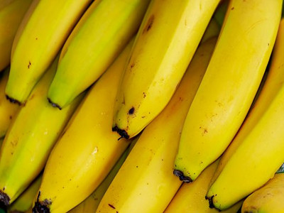 bananas-3474872__340_副本.jpg