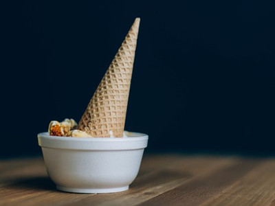 ice-cream-1245727__340_副本.jpg