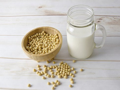 soy-milk-2263942__340_副本.jpg