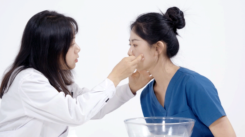 gif 步骤五:消毒患处.gif