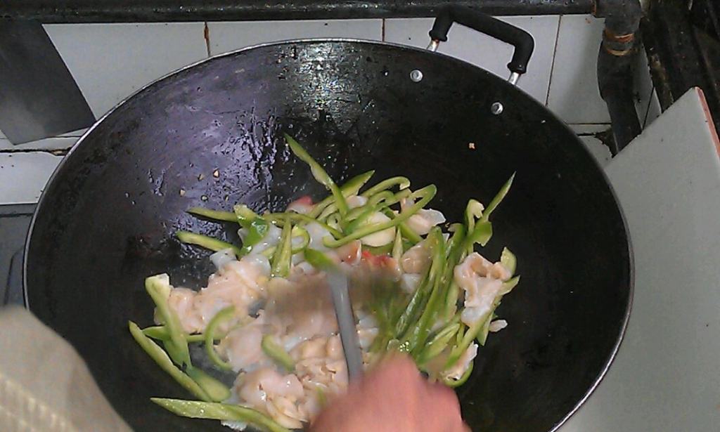 青椒炒象拔蚌_中华康网