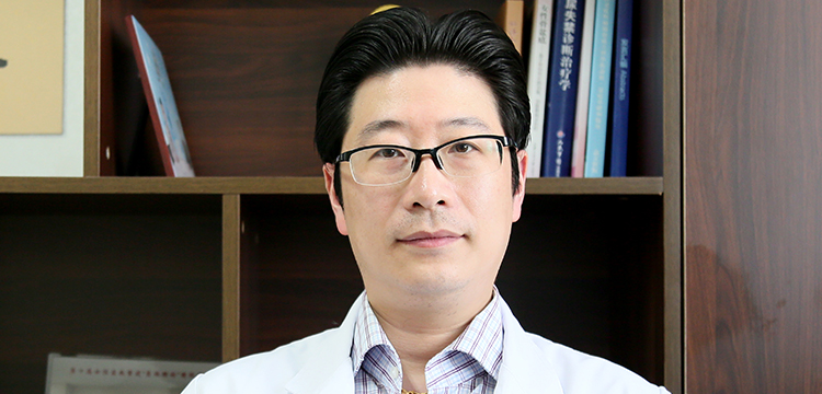 吕坚伟副主任医师