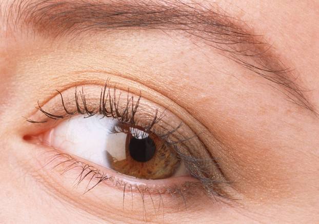 警惕眼睛黑色素瘤的症状