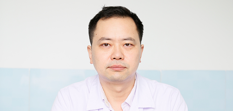 周雪峰副主任医师