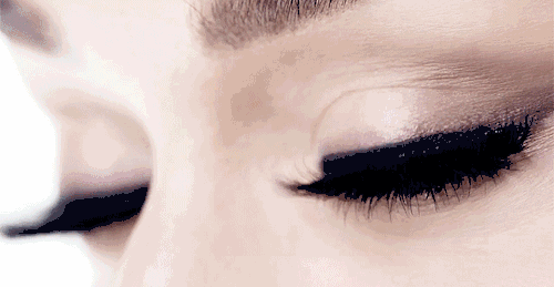 让睫毛变长变美的方法有哪些?-有来医生