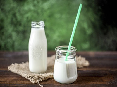 milk-3231772__340_副本.jpg
