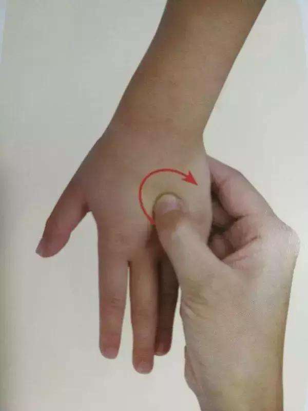 孩子腹痛可选择推拿按摩调理!