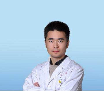 罗启
