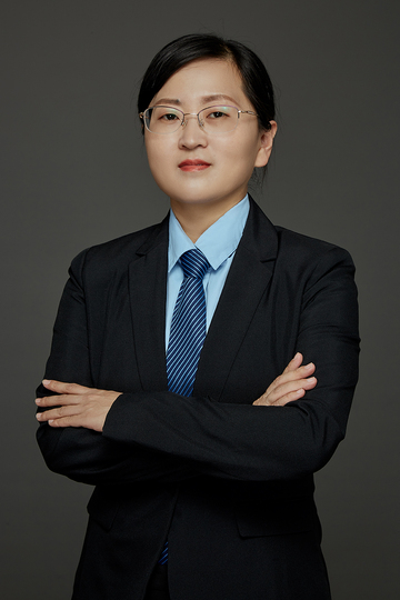 李芳