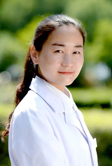 黄群群