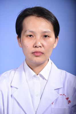 李霞