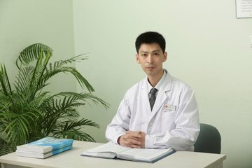崔哲