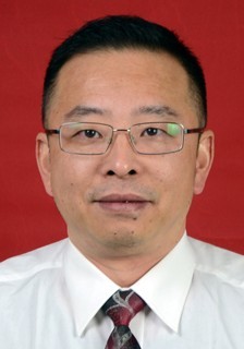 罗育新