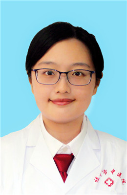 李芃