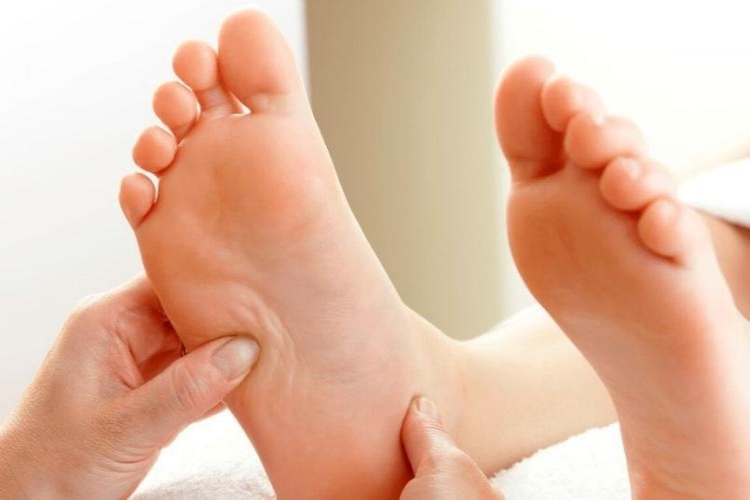 儿童足外翻康复训练图 儿童足外翻康复训练图