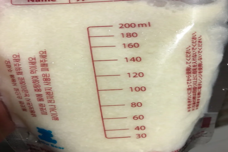 解冻母乳后絮状物图