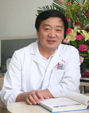 李铭