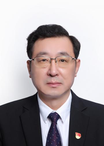 王素伟