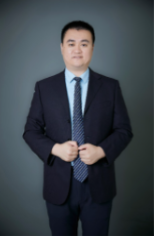 白雄伟