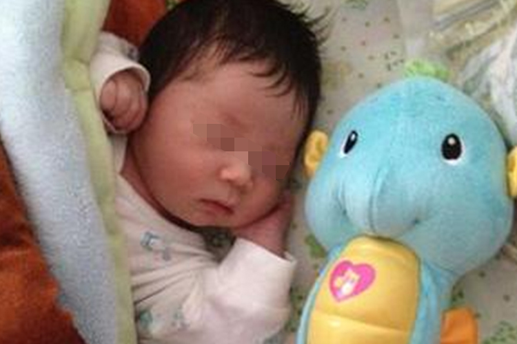 婴儿正确睡姿图