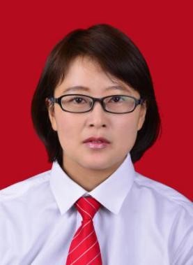 杨小英