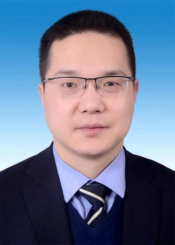 党亚龙