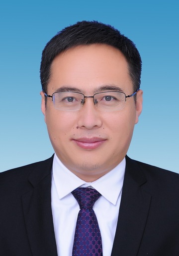 潘强