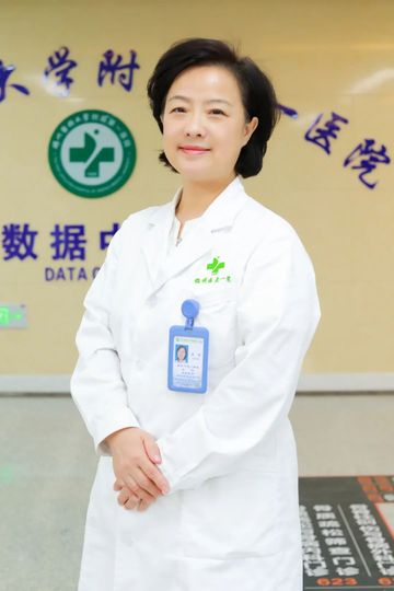 李芳