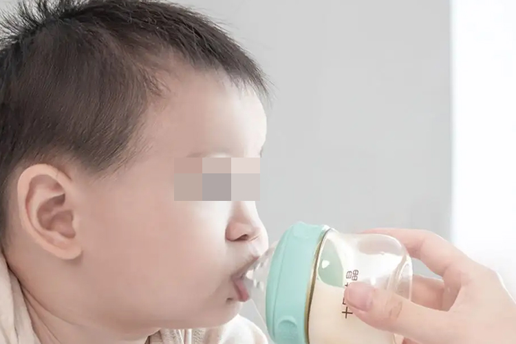 正常儿童头部外形图