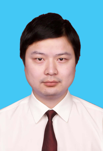 黄健