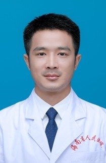 熊小龙