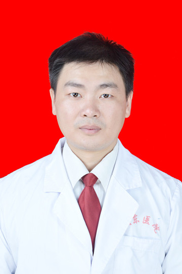 梁飞
