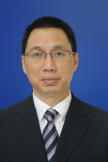 何泽清