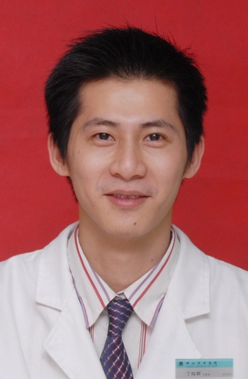丁灿群