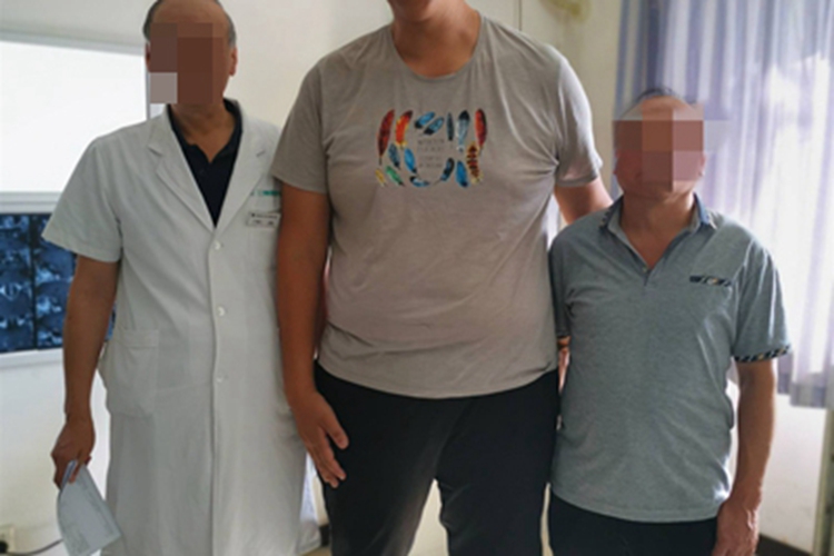 巨人症全身变形图 巨人症全身变形图