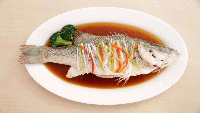 二醫院兒內科慎吃魚肉魚肉營養指標(100克含量)蛋白質18g鈣-維生素c