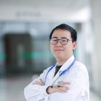 厉杨杨