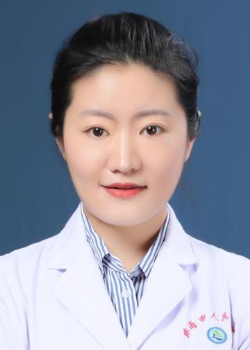 巩萱