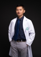 李亮明