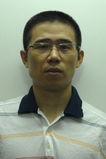 李驰