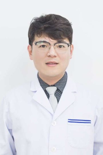 李强