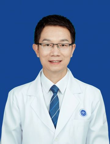彭草云
