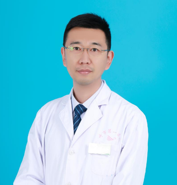 李小伟