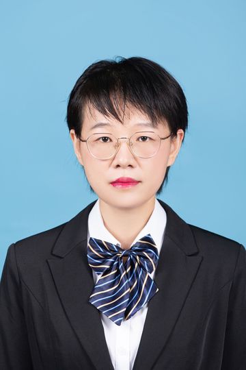李蕾