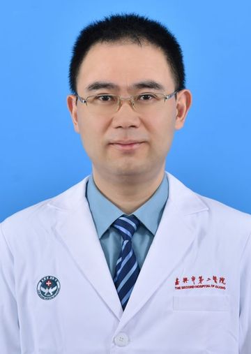 严盈奇