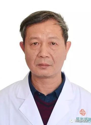 黄益平