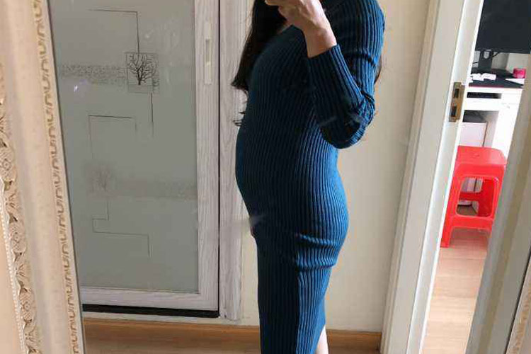 怀孕第4月孕妇腹部图