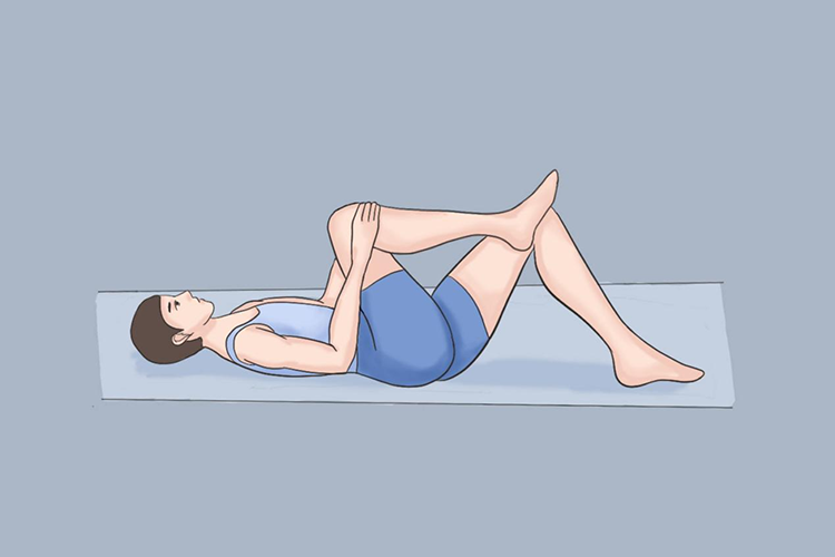 抬膝触胸动作示意图